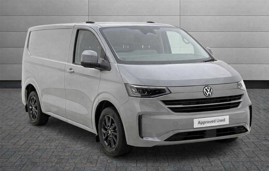 VW Transporter 2.0 TDI T32 Commerce Pro Base Van – Ready for Custom Conversion